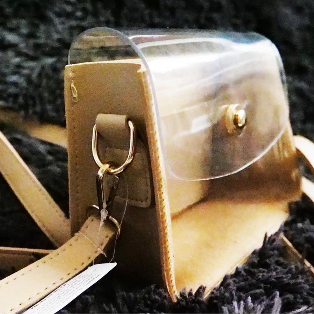 Clarity Crossbody 🤓